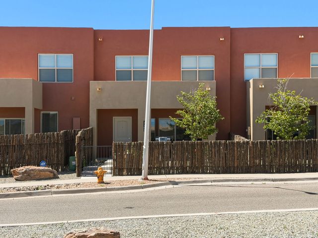 7195 Plaza Central, Santa Fe, NM 87507