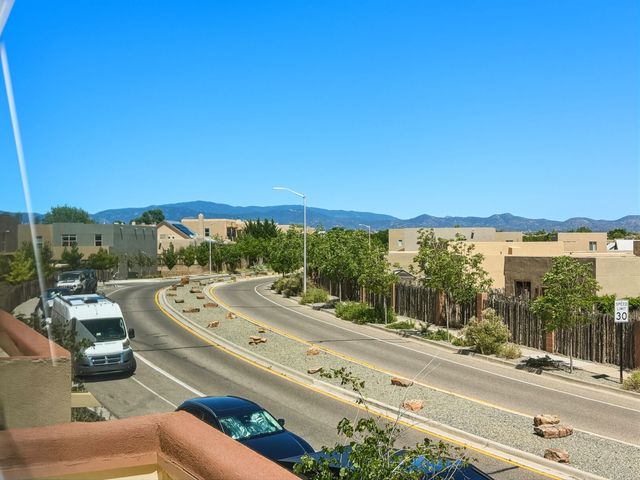 7195 Plaza Central, Santa Fe, NM 87507