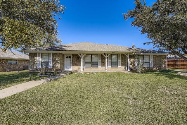 2801 Peachtree Lane, Pantego, TX 76013