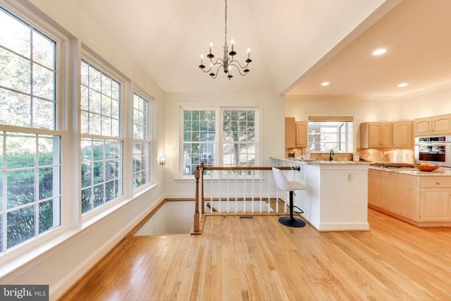 7806 FOX GATE CT, Bethesda, MD 20817