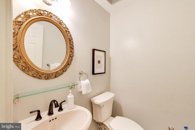 7806 FOX GATE CT, Bethesda, MD 20817