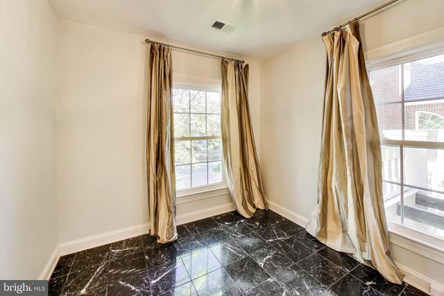 7806 FOX GATE CT, Bethesda, MD 20817