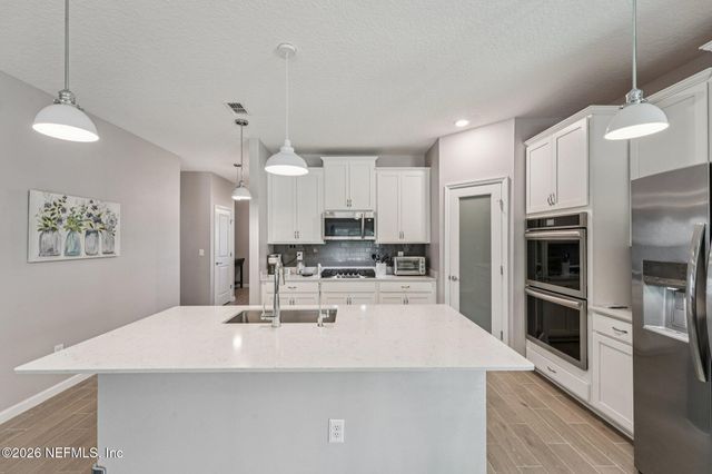 75682 PONDSIDE Lane, Yulee, FL 32097