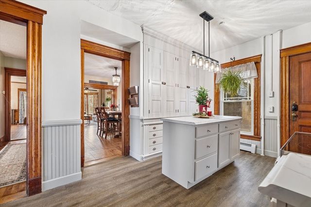 53 Grove St, Winchendon, MA 01475