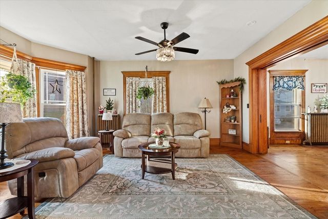 53 Grove St, Winchendon, MA 01475