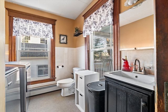 53 Grove St, Winchendon, MA 01475