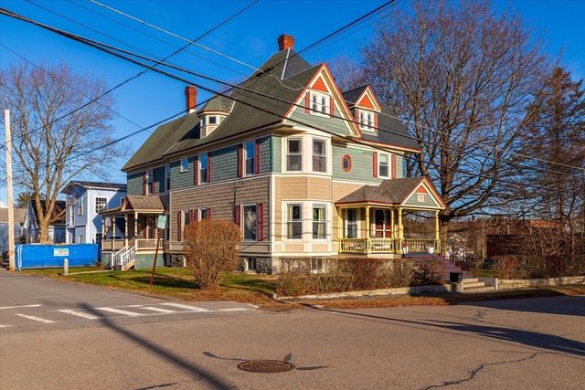 53 Grove St, Winchendon, MA 01475