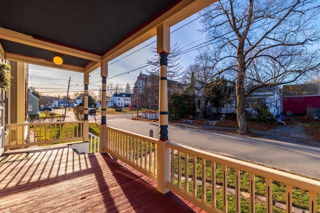 53 Grove St, Winchendon, MA 01475