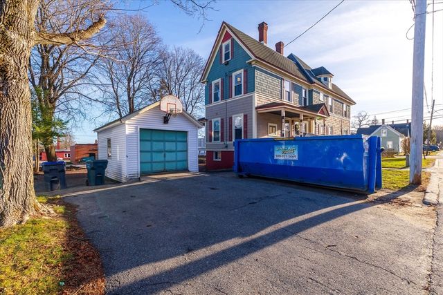 53 Grove St, Winchendon, MA 01475