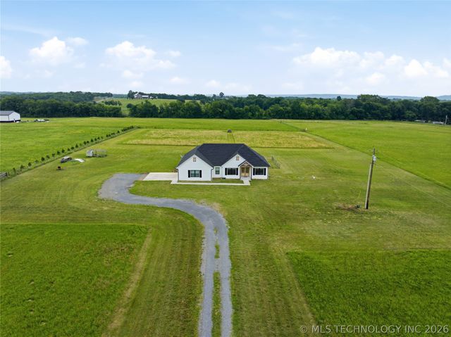 9862 N 49th Street East, Wagoner, OK 74467