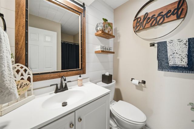 1006 Lincoln Street SE, Bondurant, IA 50035