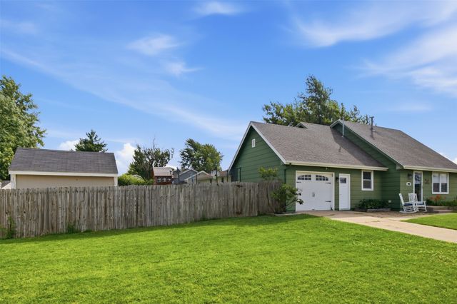 1006 Lincoln Street SE, Bondurant, IA 50035