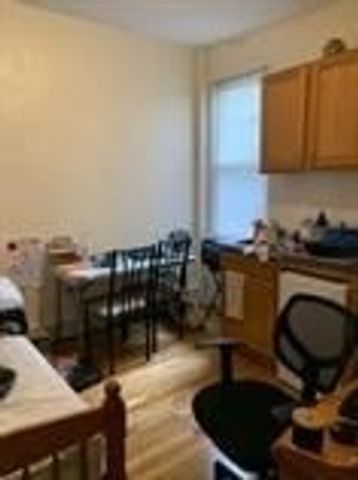 51 South Huntington 201, Boston, MA 02130