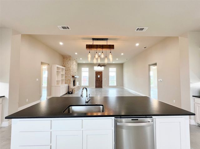 1141 Veal Station Road, Weatherford, TX 76085