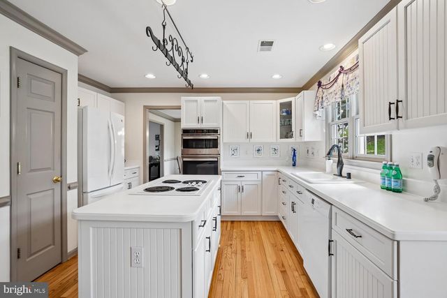 9783 DIVERSIFIED LN, Ellicott City, MD 21042