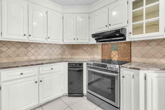 104 Dresden Drive, Goose Creek, SC 29445