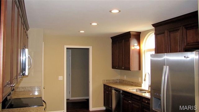 110 Fallon Villa Court, O'fallon, MO 63368