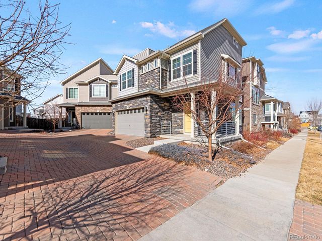 231 S Old Hammer Court, Aurora, CO 80018