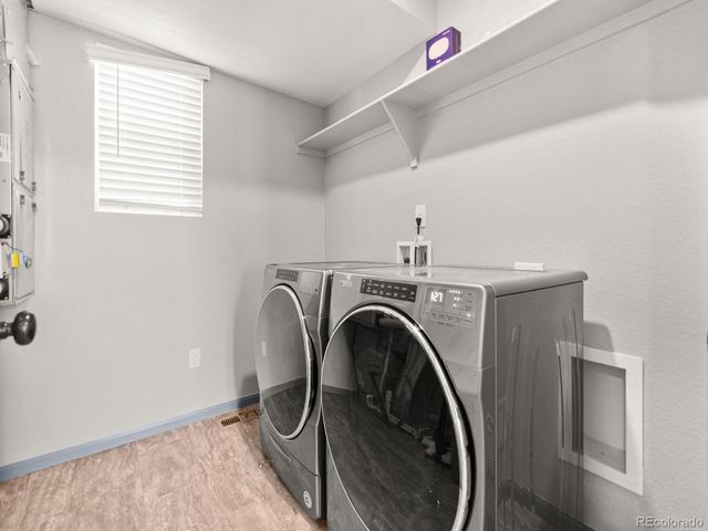 231 S Old Hammer Court, Aurora, CO 80018