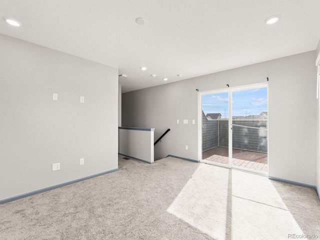 231 S Old Hammer Court, Aurora, CO 80018