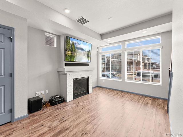 231 S Old Hammer Court, Aurora, CO 80018