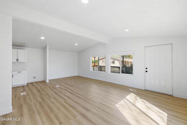 3524 E Avenue R Spc 243, Palmdale, CA 93550