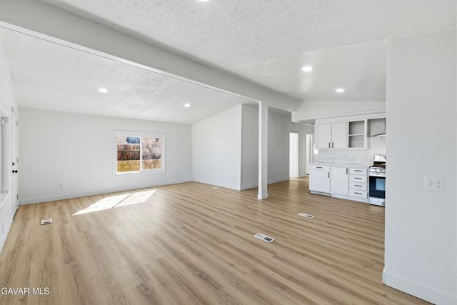 3524 E Avenue R Spc 243, Palmdale, CA 93550