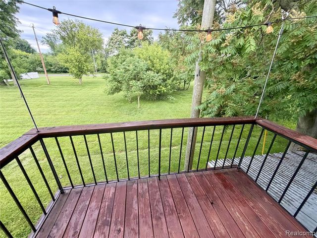 29589 Jefferson Avenue 15, Gibraltar, MI 48173