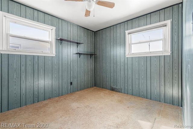 29570 Rosemont Street, Roseville, MI 48066