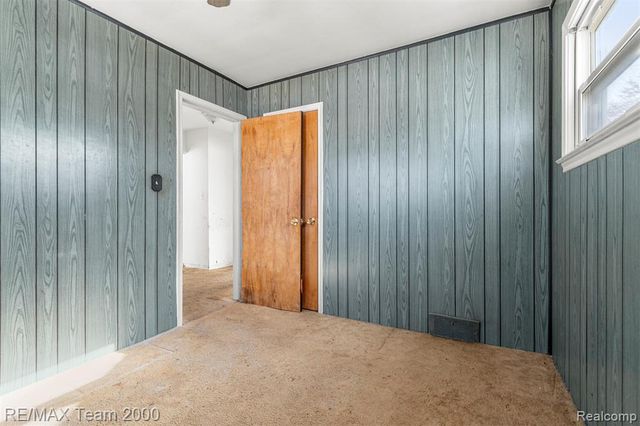 29570 Rosemont Street, Roseville, MI 48066