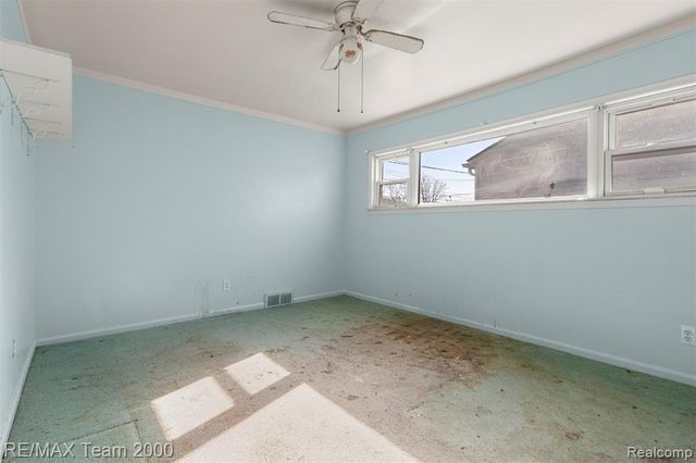 29570 Rosemont Street, Roseville, MI 48066