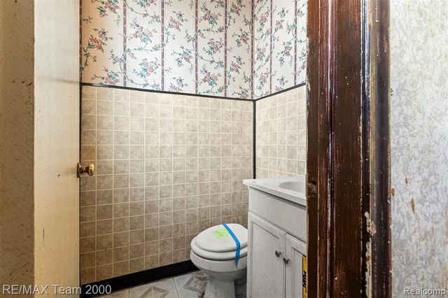 29570 Rosemont Street, Roseville, MI 48066