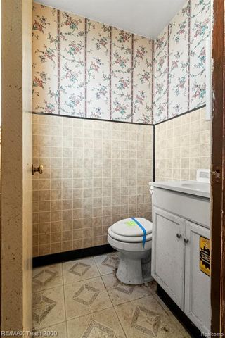 29570 Rosemont Street, Roseville, MI 48066