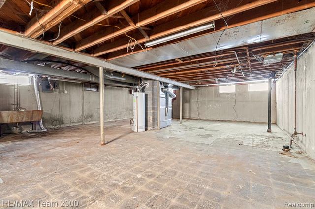 29570 Rosemont Street, Roseville, MI 48066