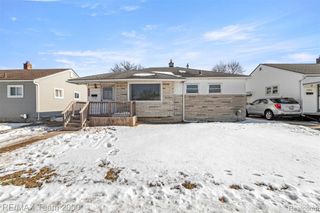 29570 Rosemont Street, Roseville, MI 48066