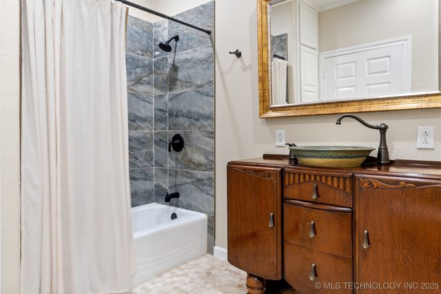 14259 Weaver, Kingston, OK 73439