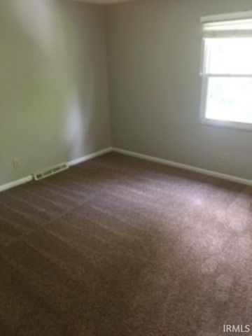 1605 S Dorchester Drive, Bloomington, IN 47401