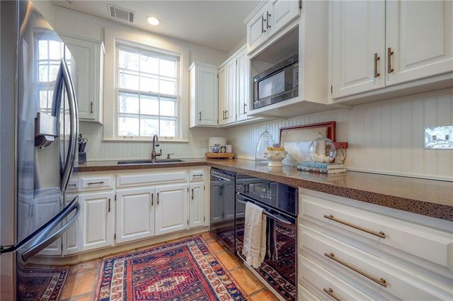 5515 High Drive, Mission Hills, KS 66208