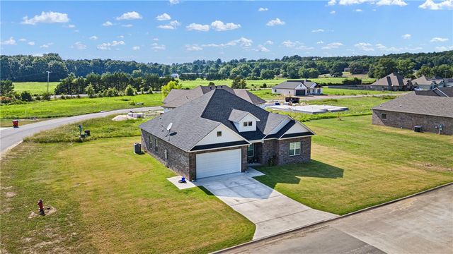 38 Sunset Boulevard, Morrilton, AR 72110