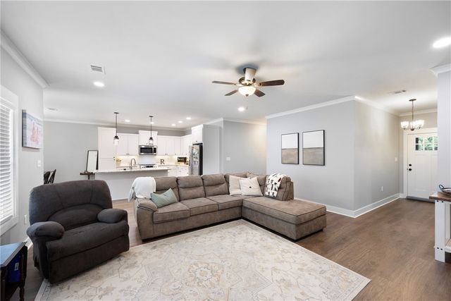 38 Sunset Boulevard, Morrilton, AR 72110