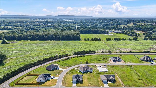 38 Sunset Boulevard, Morrilton, AR 72110