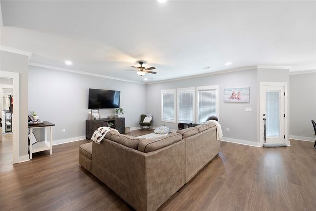 38 Sunset Boulevard, Morrilton, AR 72110