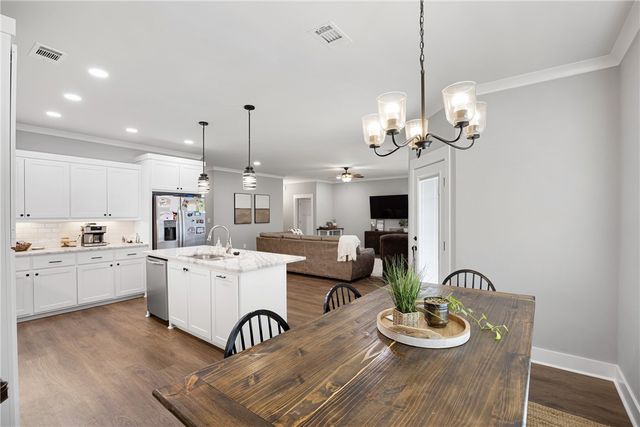 38 Sunset Boulevard, Morrilton, AR 72110