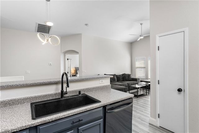 6434 Rusticated Stone Avenue 101, Henderson, NV 89011