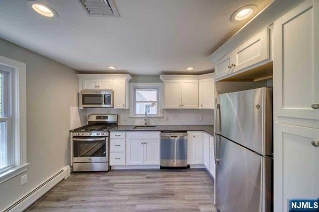 482 Kinderkamack Road 2, Westwood, NJ 07675