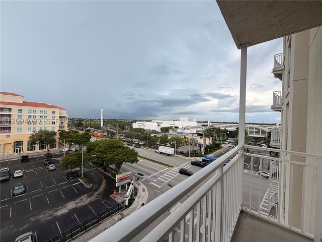 7270 SW 88th St B502, Miami, FL 33156