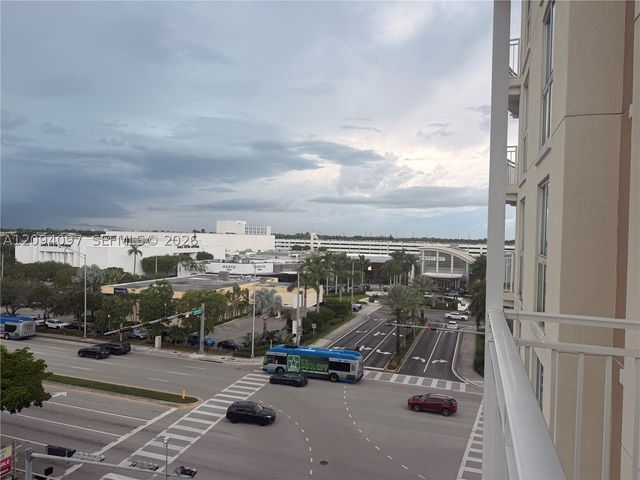 7270 SW 88th St B502, Miami, FL 33156
