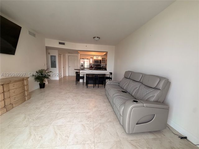 7270 SW 88th St B502, Miami, FL 33156