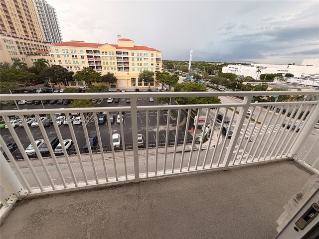 7270 SW 88th St B502, Miami, FL 33156
