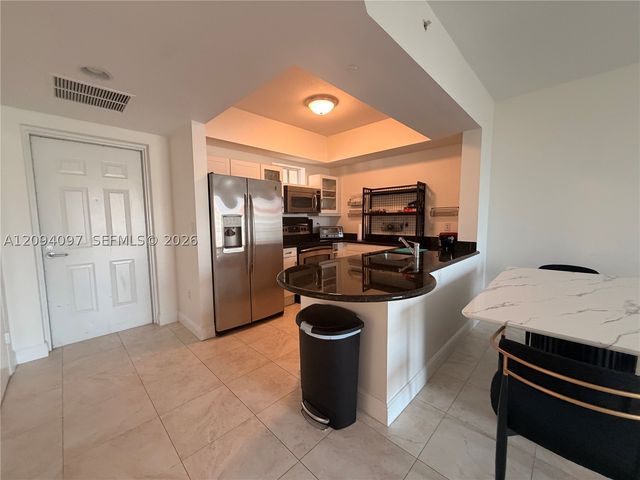7270 SW 88th St B502, Miami, FL 33156